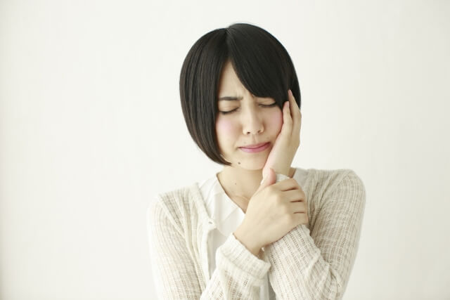 顎関節症の原因と症状